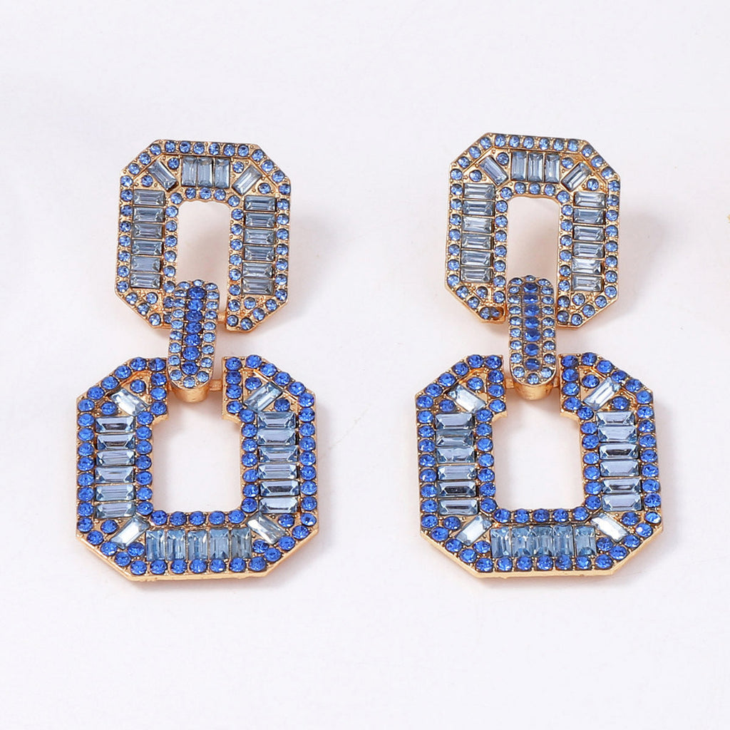 Charming Piece for Any Occasion