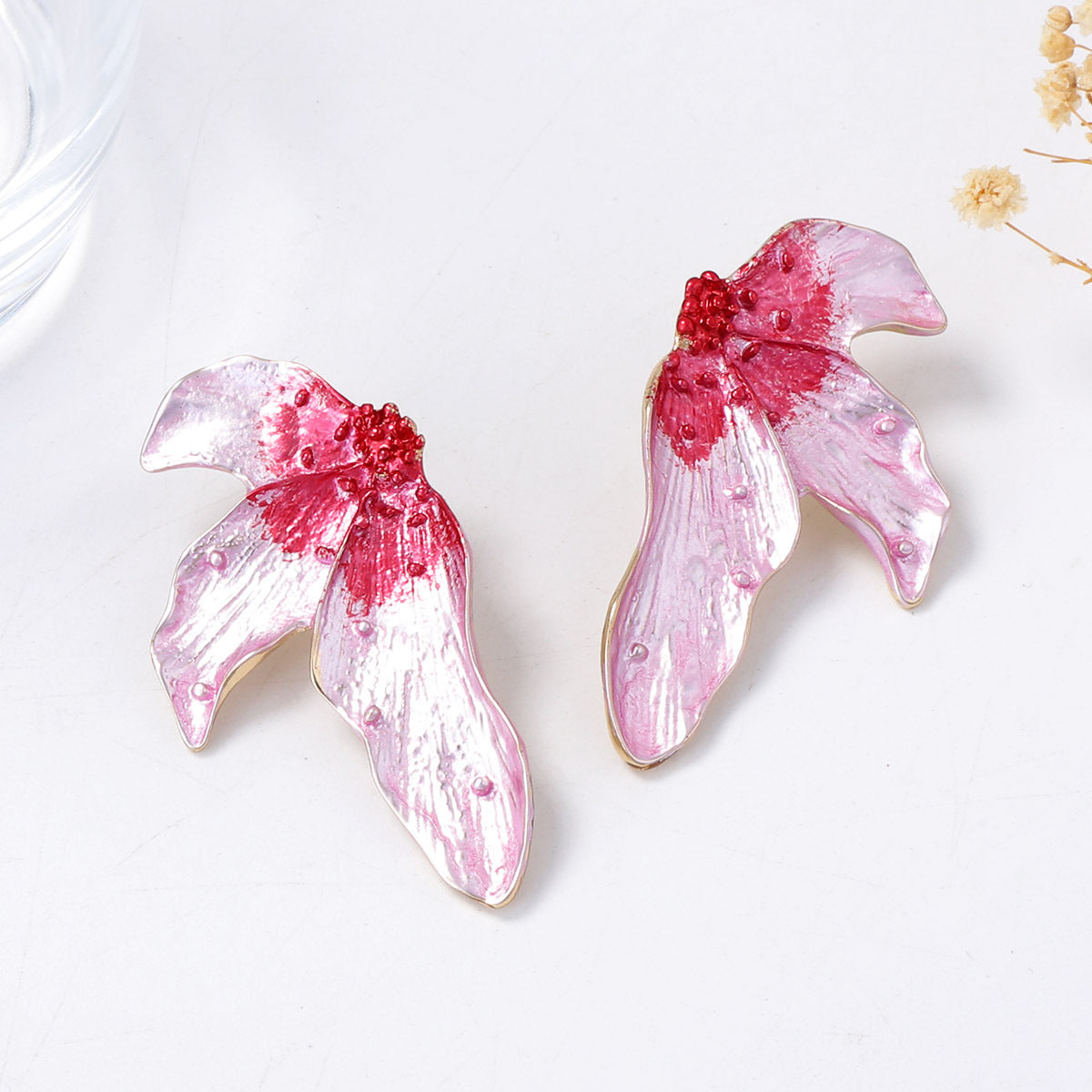 Charming Piece for Any Occasion