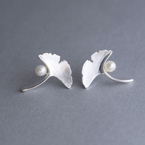 Stunning Pearl Earring for Daily Wear