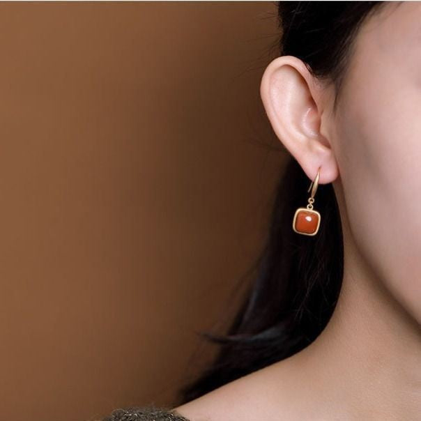 Stunning Gold Earring for Daily Wear