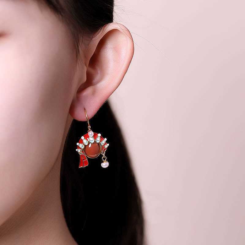 Elegant Silver Earring for Every Occasion