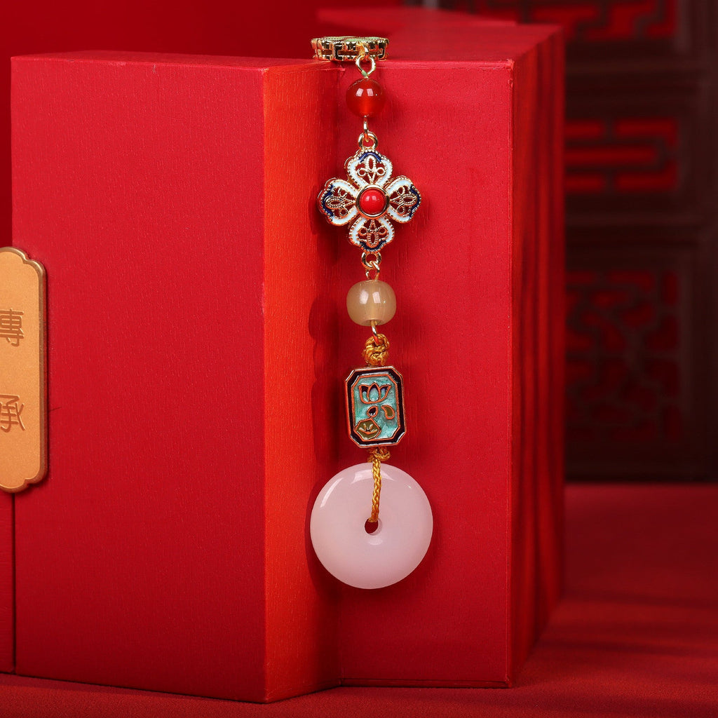 Beautiful Pendant with Unique Style