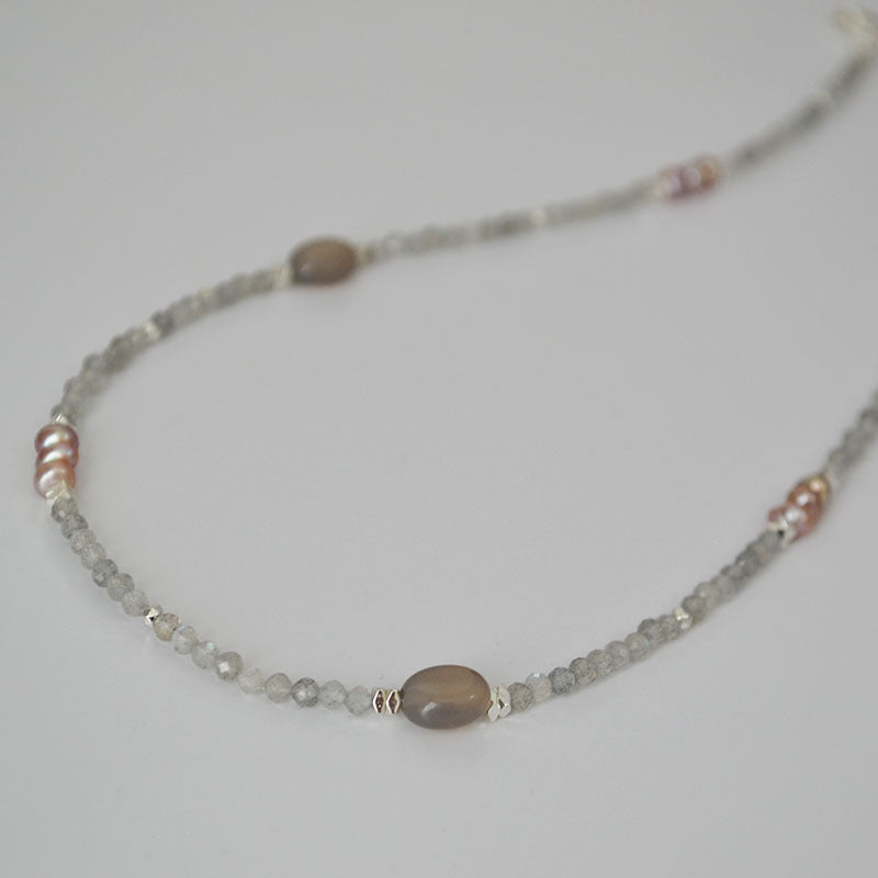 Charming Pearl Necklace for Any Occasion