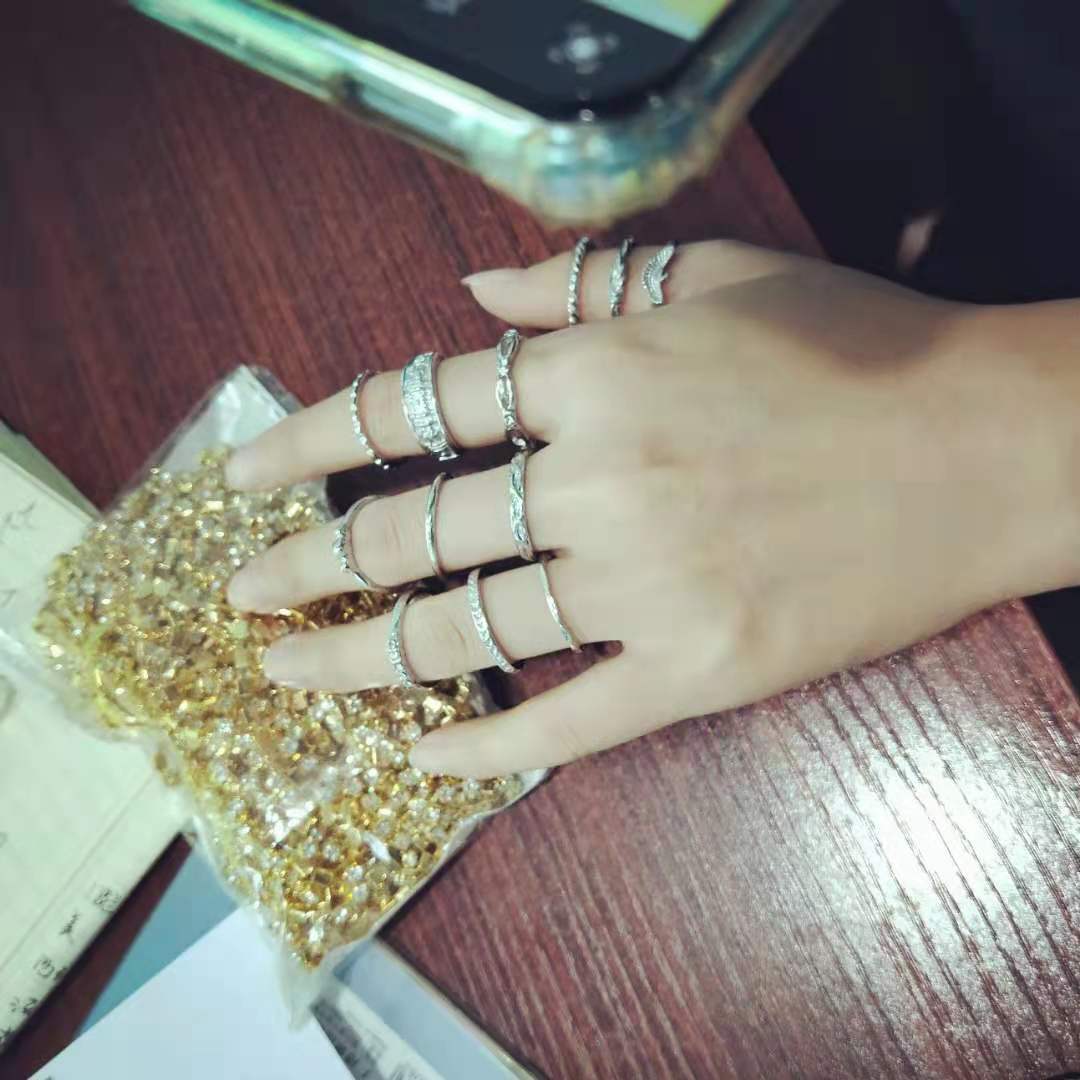 Beautiful Gold Set with Unique Style