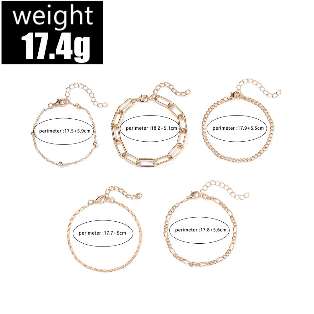 Romantic Gold Bracelet for Special Moments