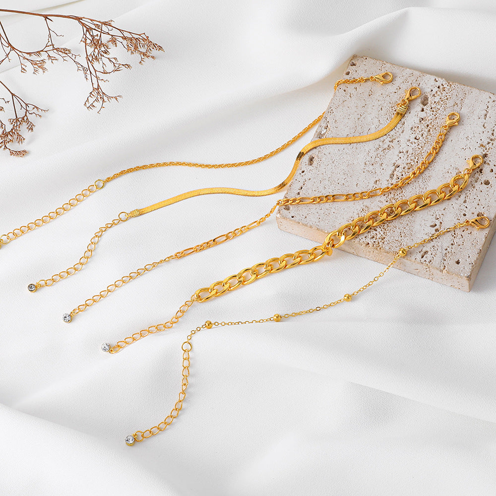 Romantic Gold Bracelet for Special Moments