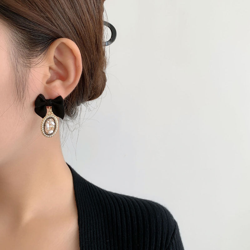 Stunning Pearl Earring for Daily Wear