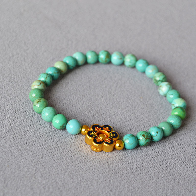 Classic Gold Bracelet with Timeless Appeal
