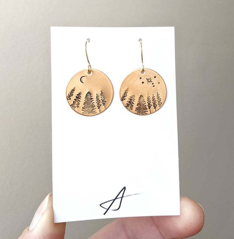 Romantic Gold Earring for Special Moments
