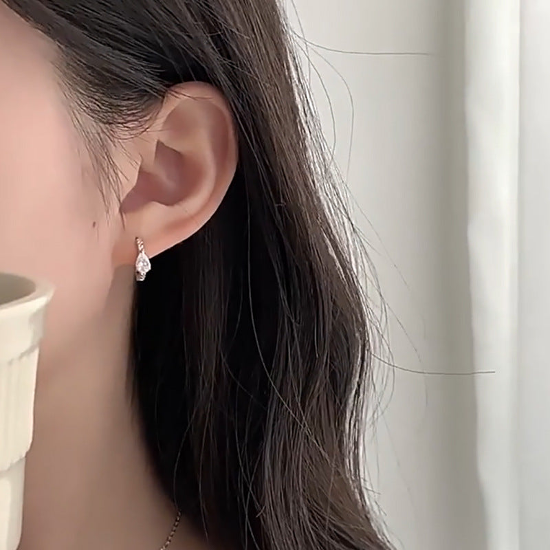 Romantic Earring for Special Moments