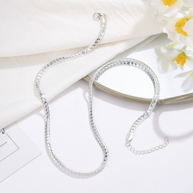 Stunning Necklace for Daily Wear