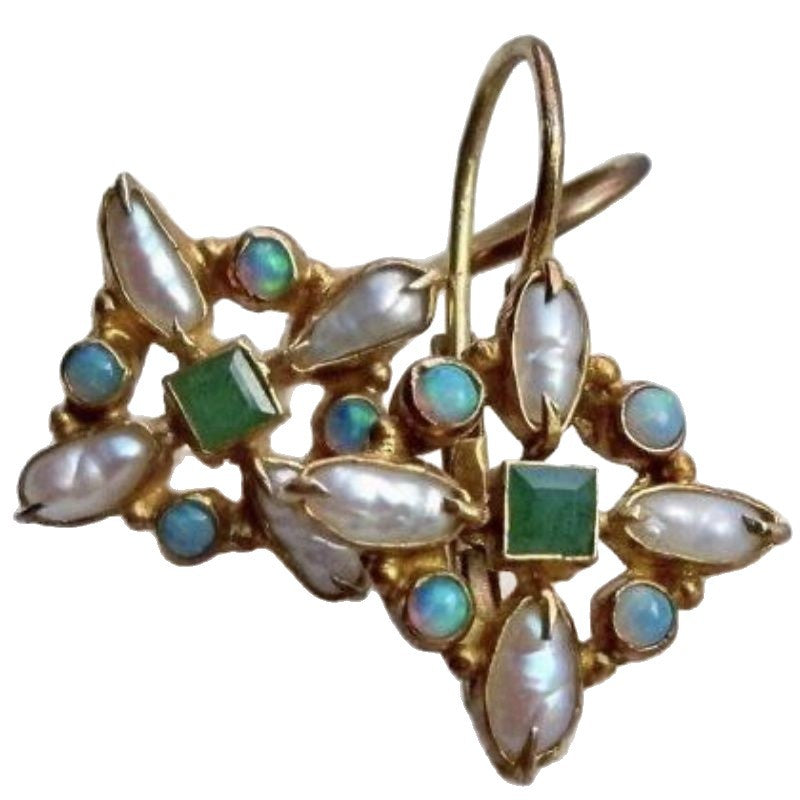 Classic Earring with Timeless Appeal