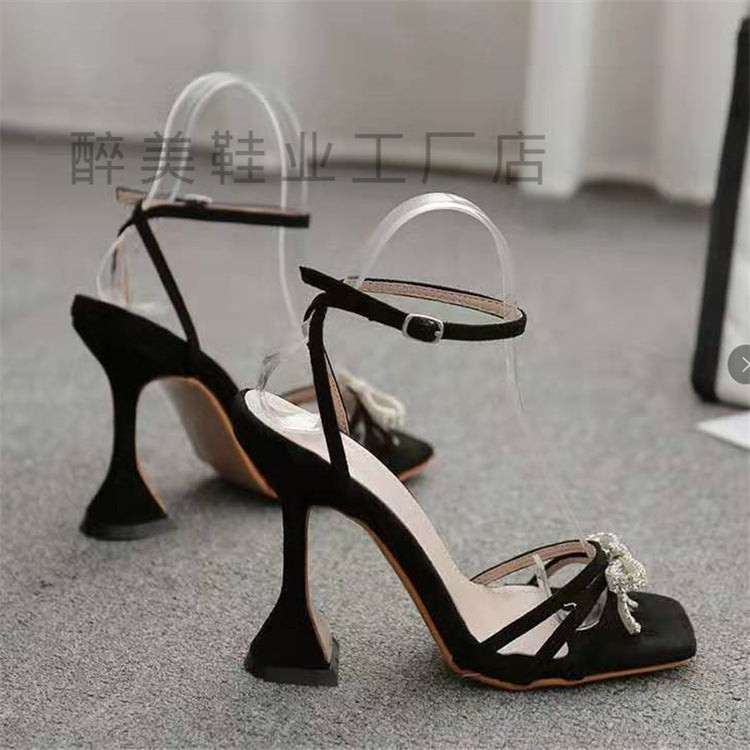Chic Orthopedic Sandals with Unique Design