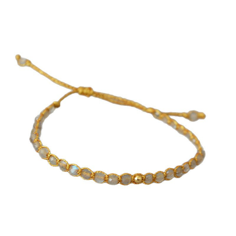 Classic Gold Bracelet with Timeless Appeal