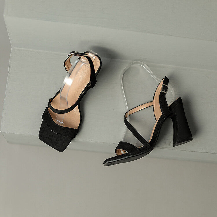 Graceful Orthopedic Sandals for Modern Look