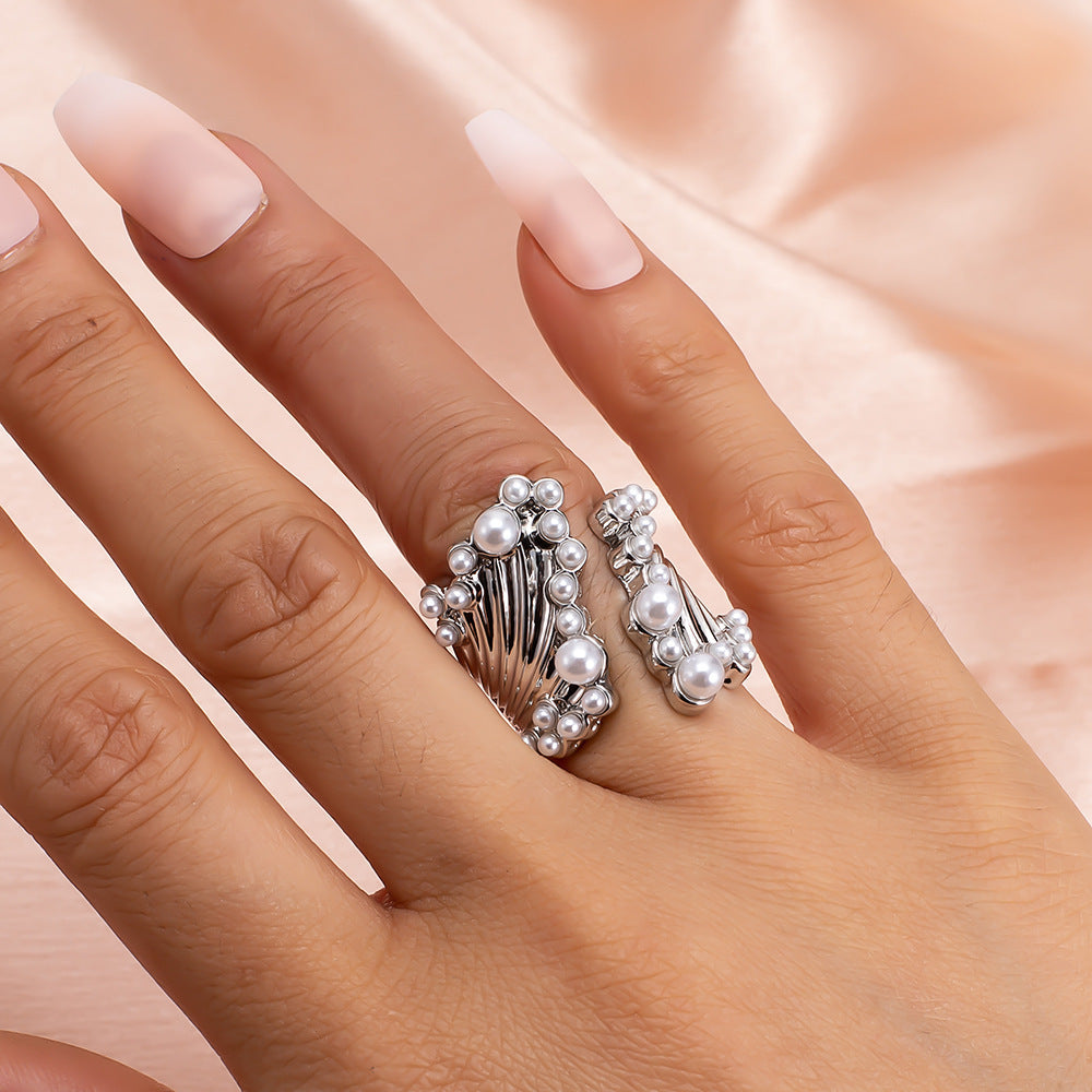 Classic Pearl Ring with Timeless Appeal