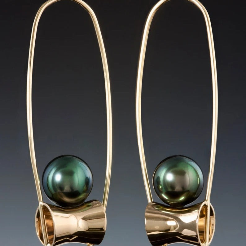 Charming Earring for Any Occasion