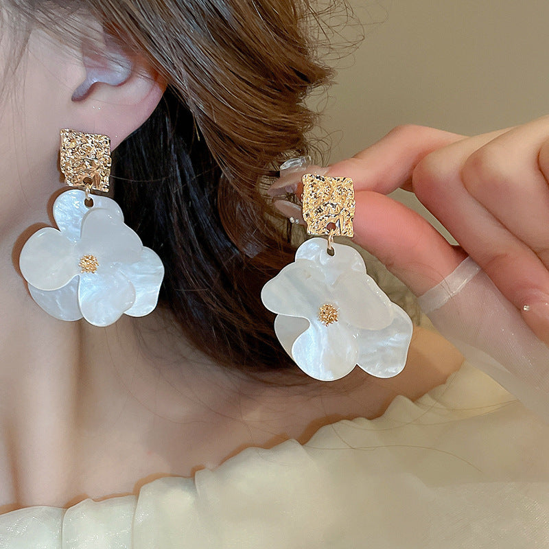 Romantic Earring for Special Moments