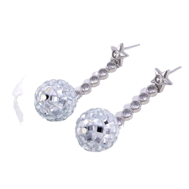 Charming Earring for Any Occasion