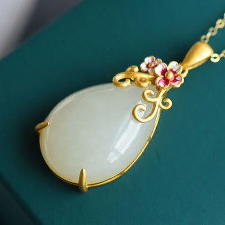 Romantic Silver Pendant for Special Moments