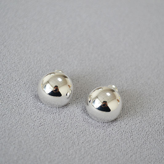 Delicate Artisan Gold Earring