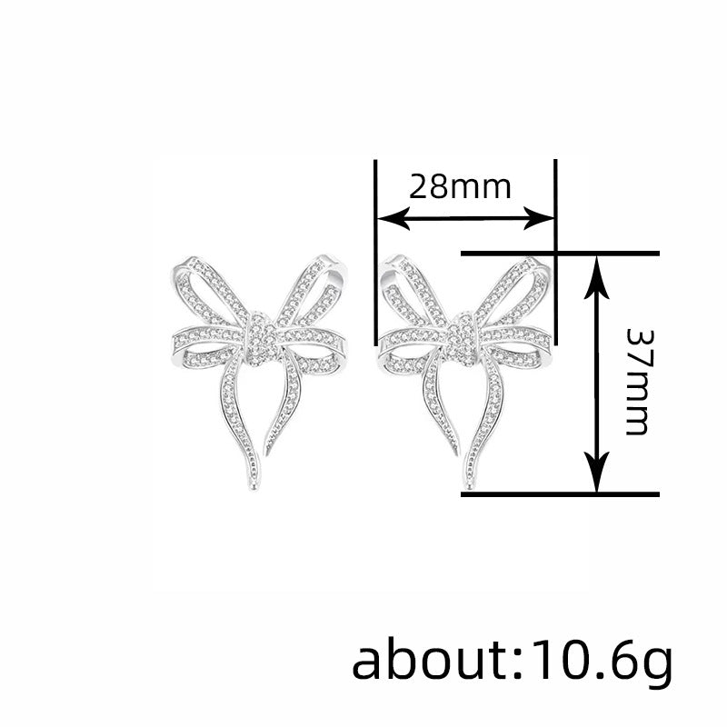 Charming Earring for Any Occasion