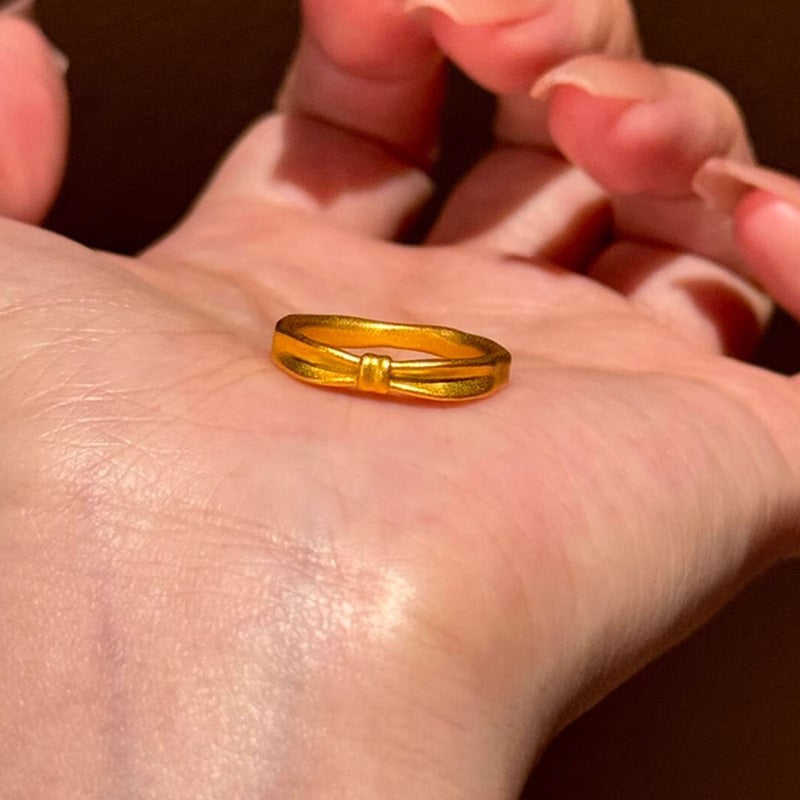 Romantic Gold Ring for Special Moments