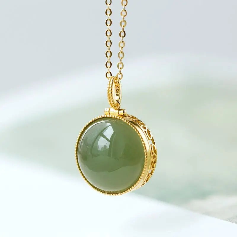 Charming Gold Necklace for Any Occasion