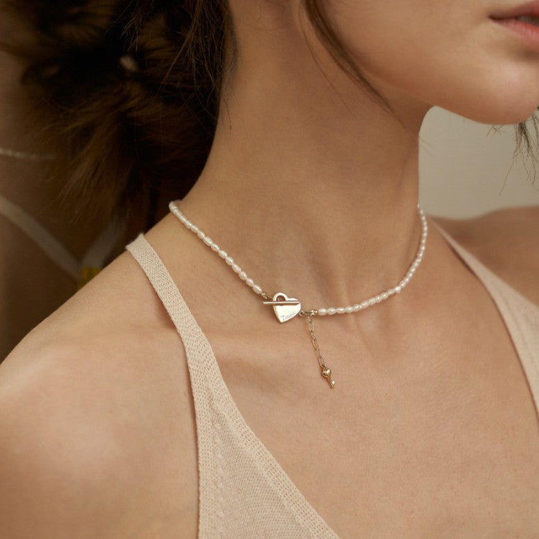 Romantic Pearl Necklace for Special Moments