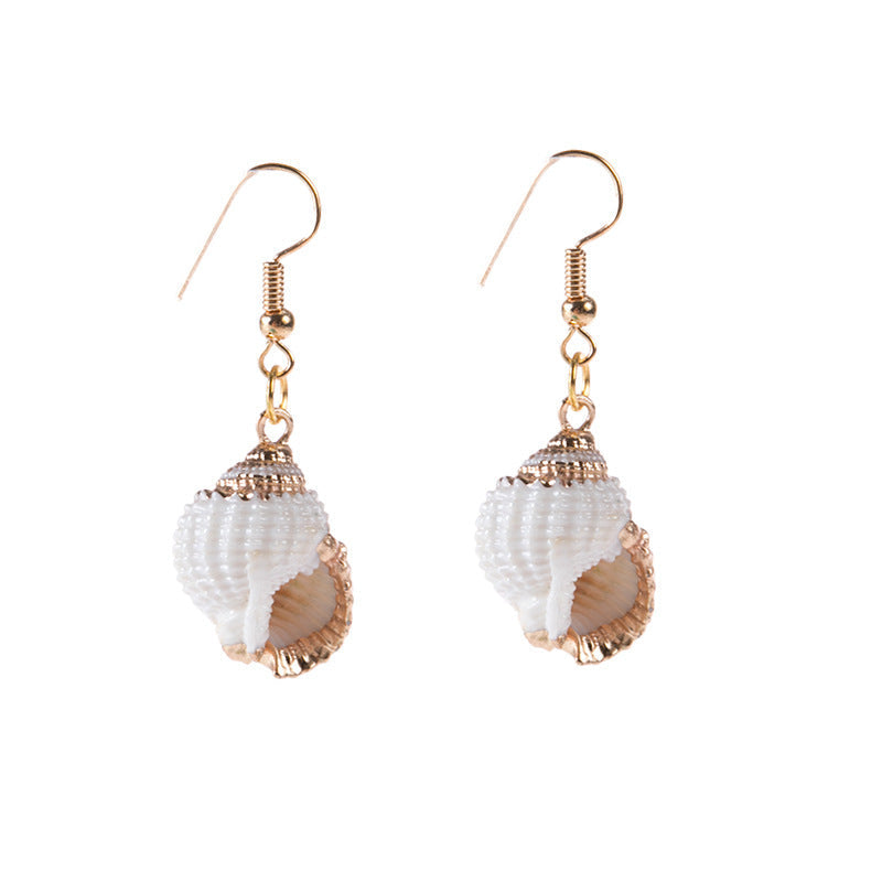 Beautiful Gold Earring with Unique Style