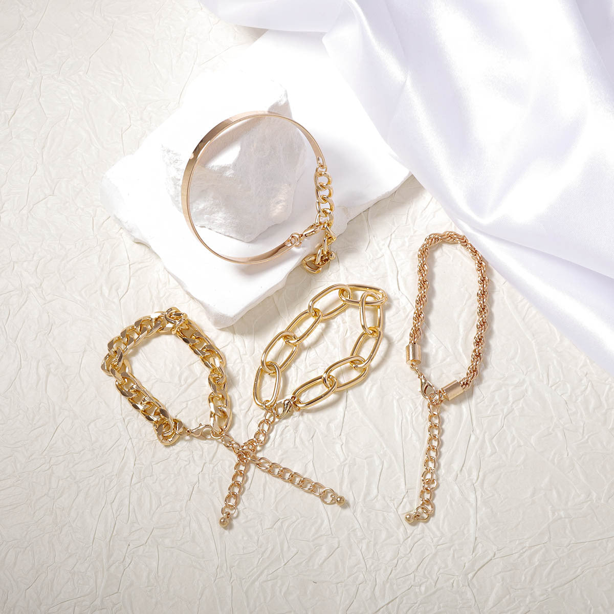 Romantic Bracelet for Special Moments