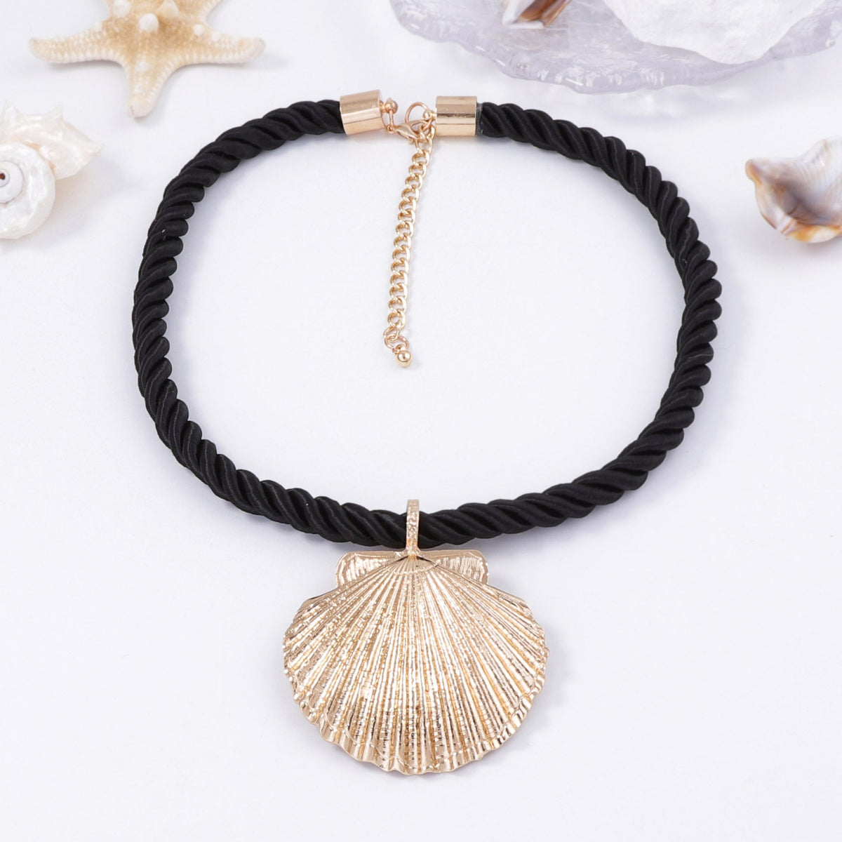 Stunning Necklace for Daily Wear
