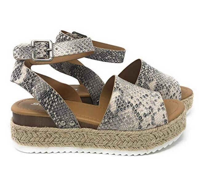 Graceful Orthopedic Sandals for Modern Look