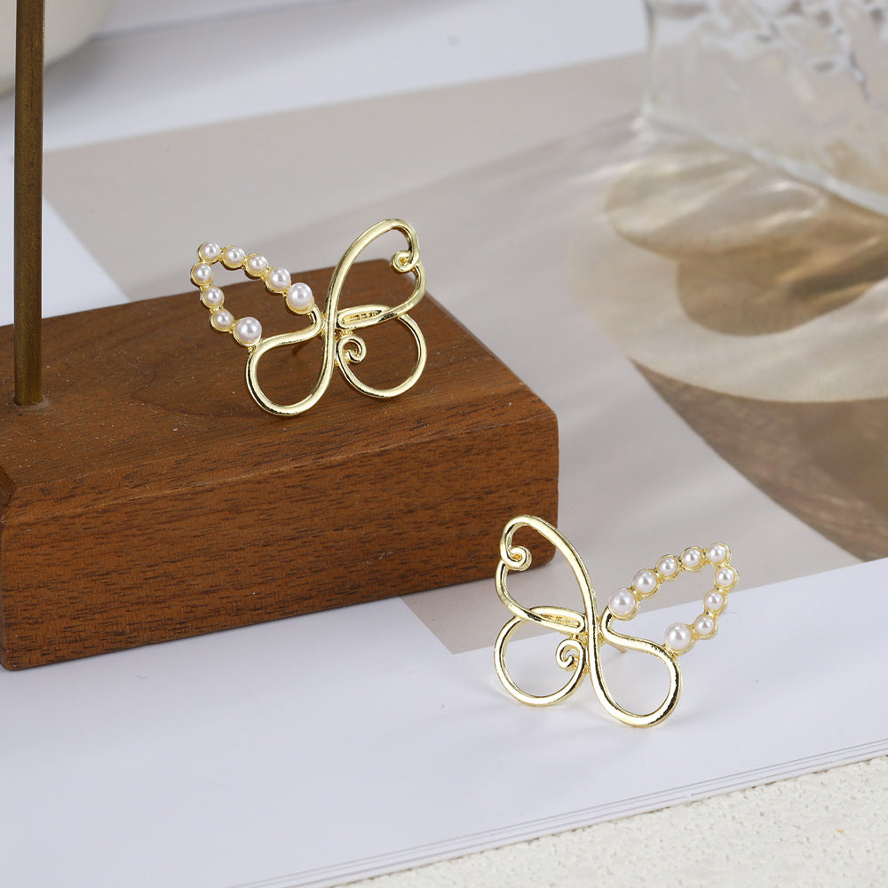 Romantic Gold Earring for Special Moments