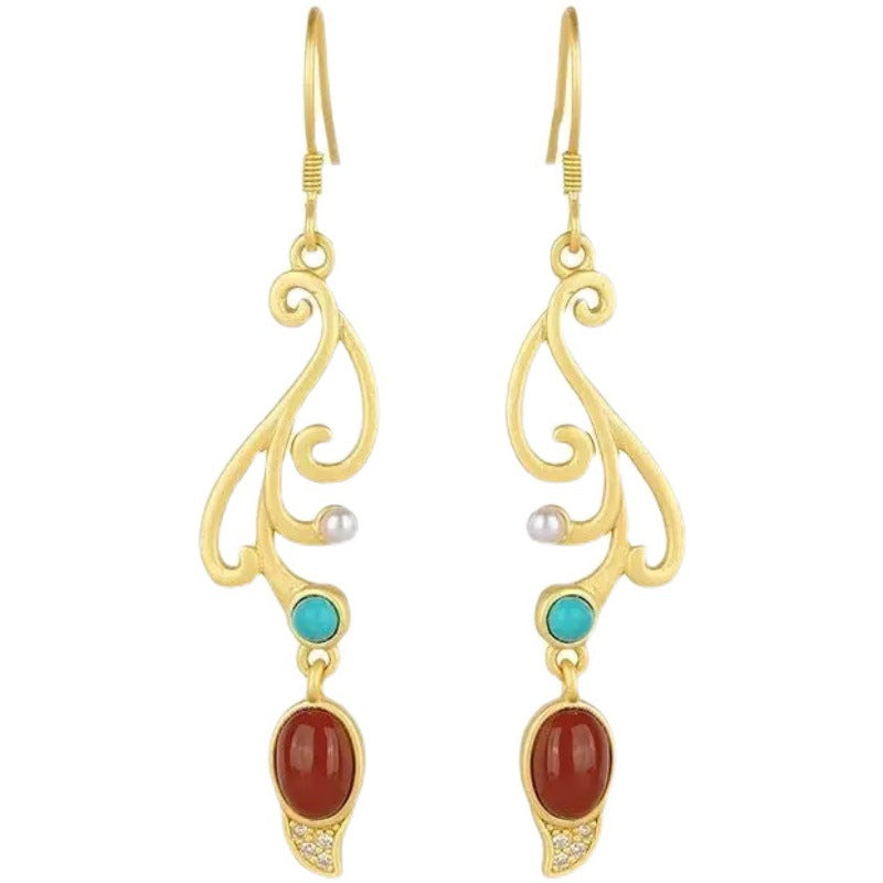 Romantic Gold Earring for Special Moments