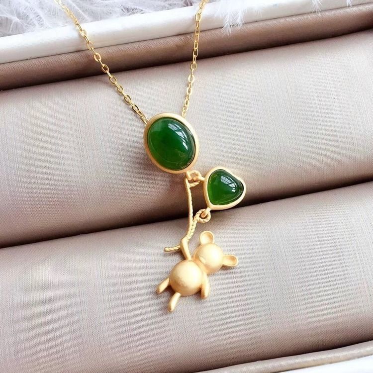Charming Gold Pendant for Any Occasion