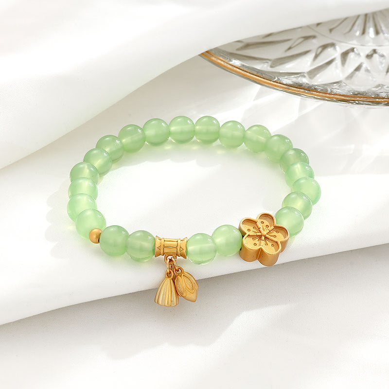 Classic Gold Bracelet with Timeless Appeal