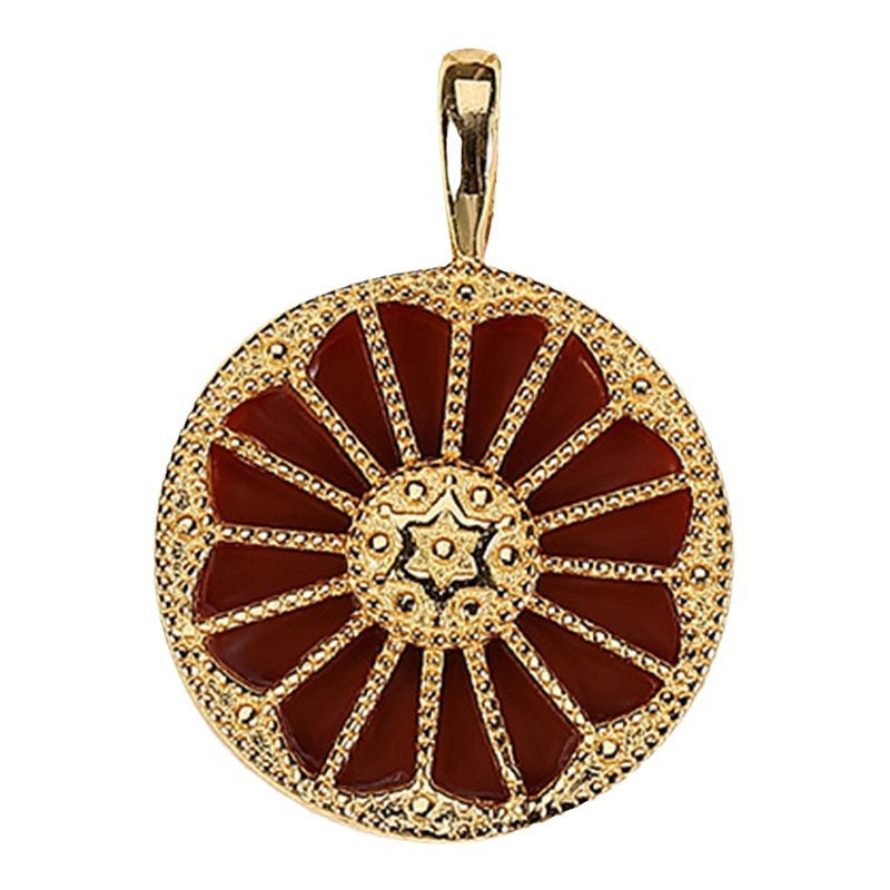 Beautiful Gold Piece with Unique Style