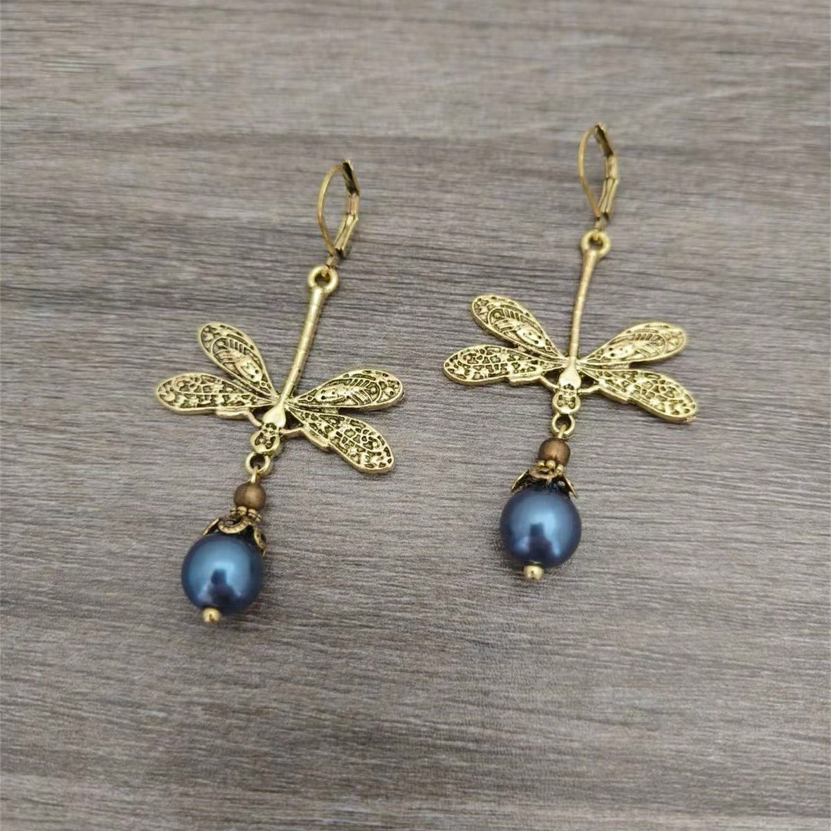 Romantic Pearl Earring for Special Moments