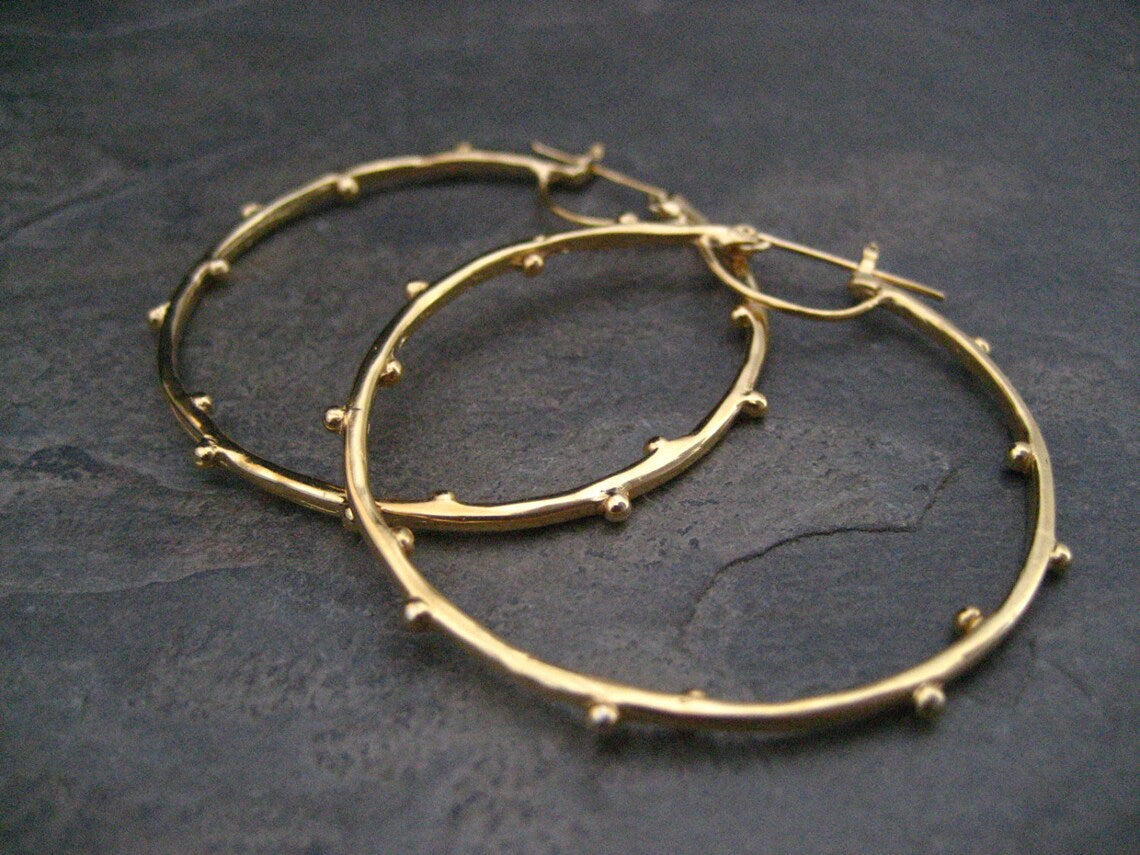 Charming Gold Ring for Any Occasion