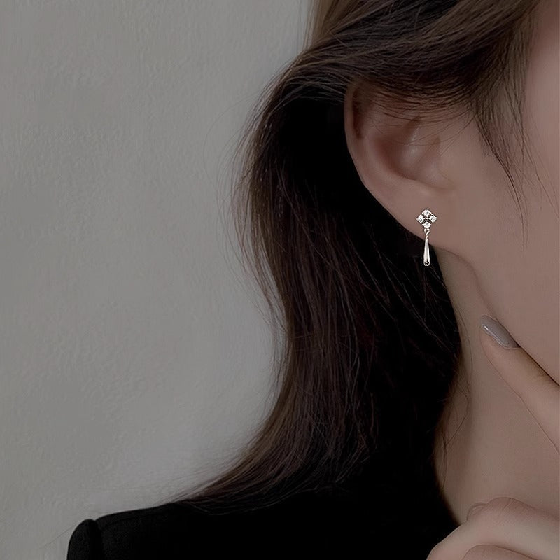 Stunning Earring for Daily Wear
