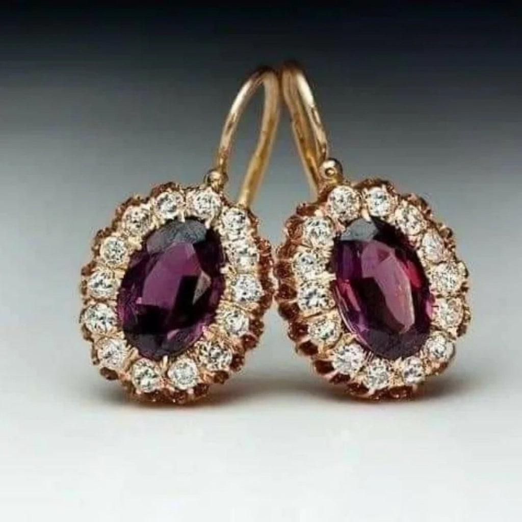 Beautiful Gold Earring with Unique Style