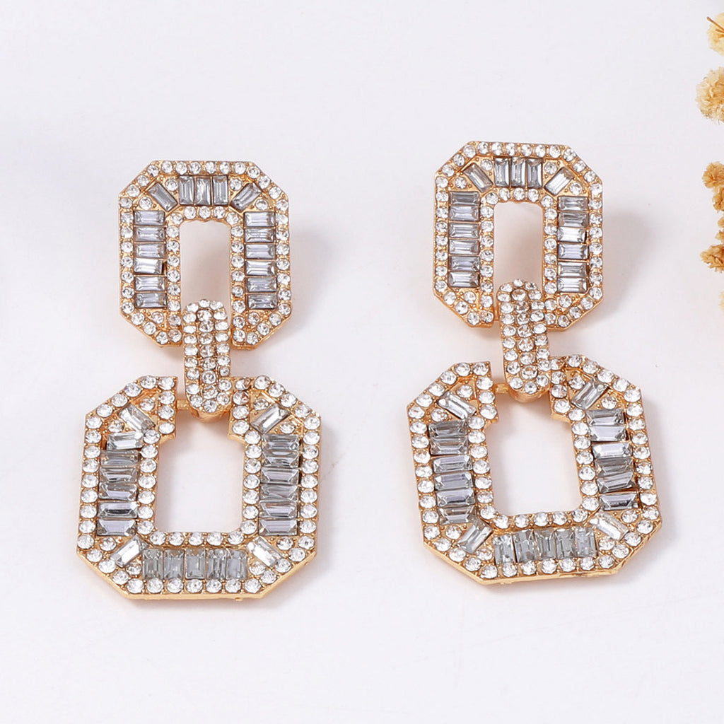 Charming Piece for Any Occasion