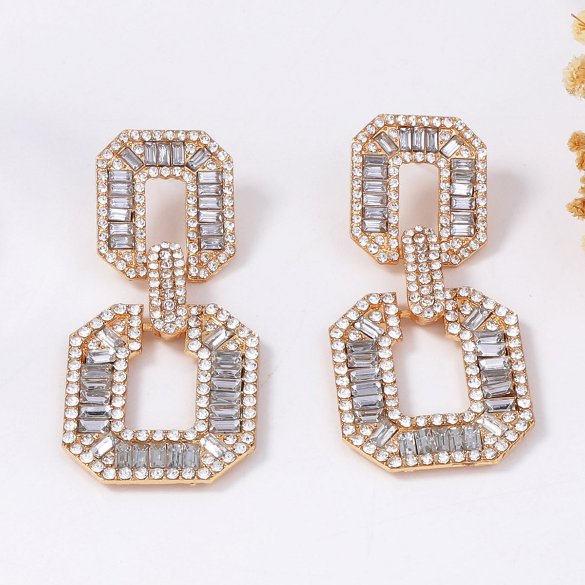 Charming Piece for Any Occasion