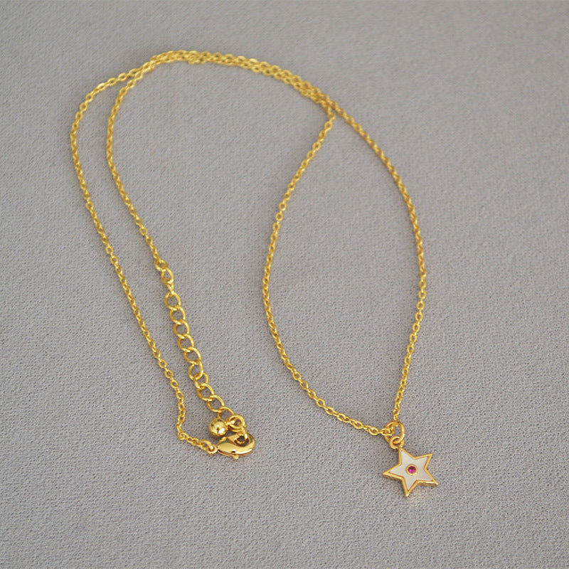 Classic Pearl Necklace with Timeless Appeal