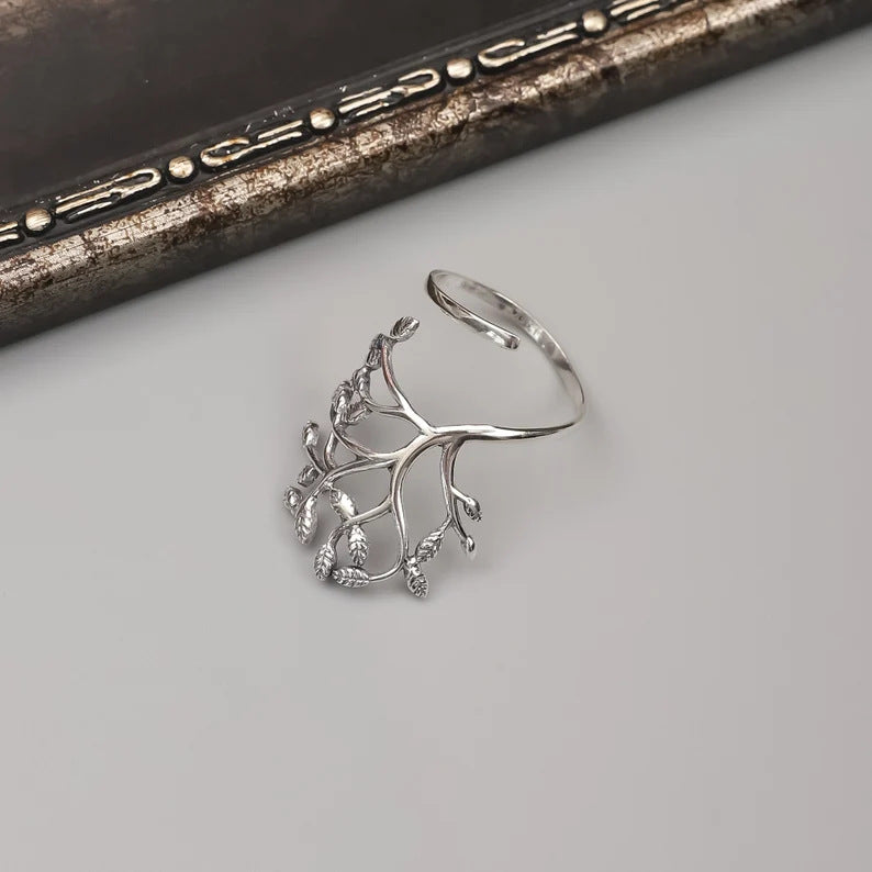 Classic Ring with Timeless Appeal
