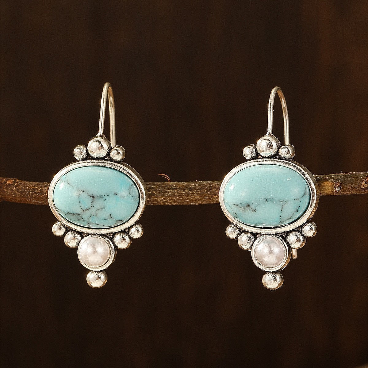 Classic Pearl Earring with Timeless Appeal
