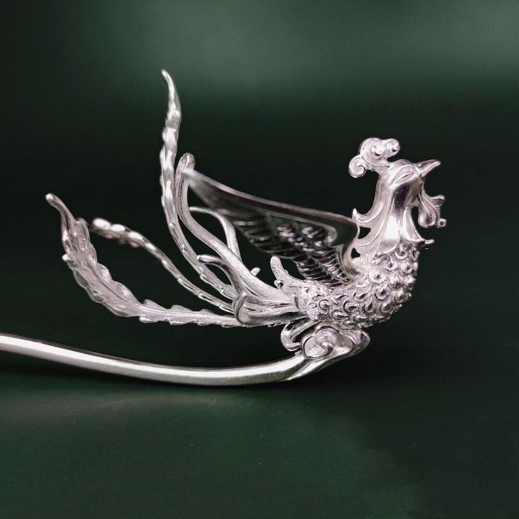 Charming Silver Piece for Any Occasion