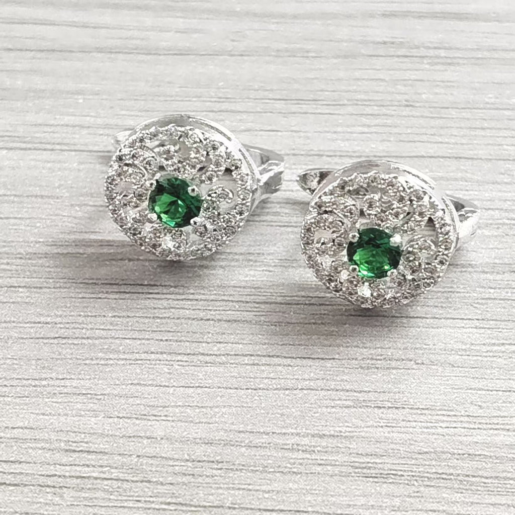 Charming Earring for Any Occasion