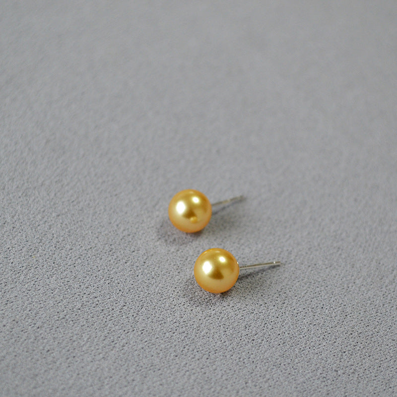 Beautiful Gold Earring with Unique Style